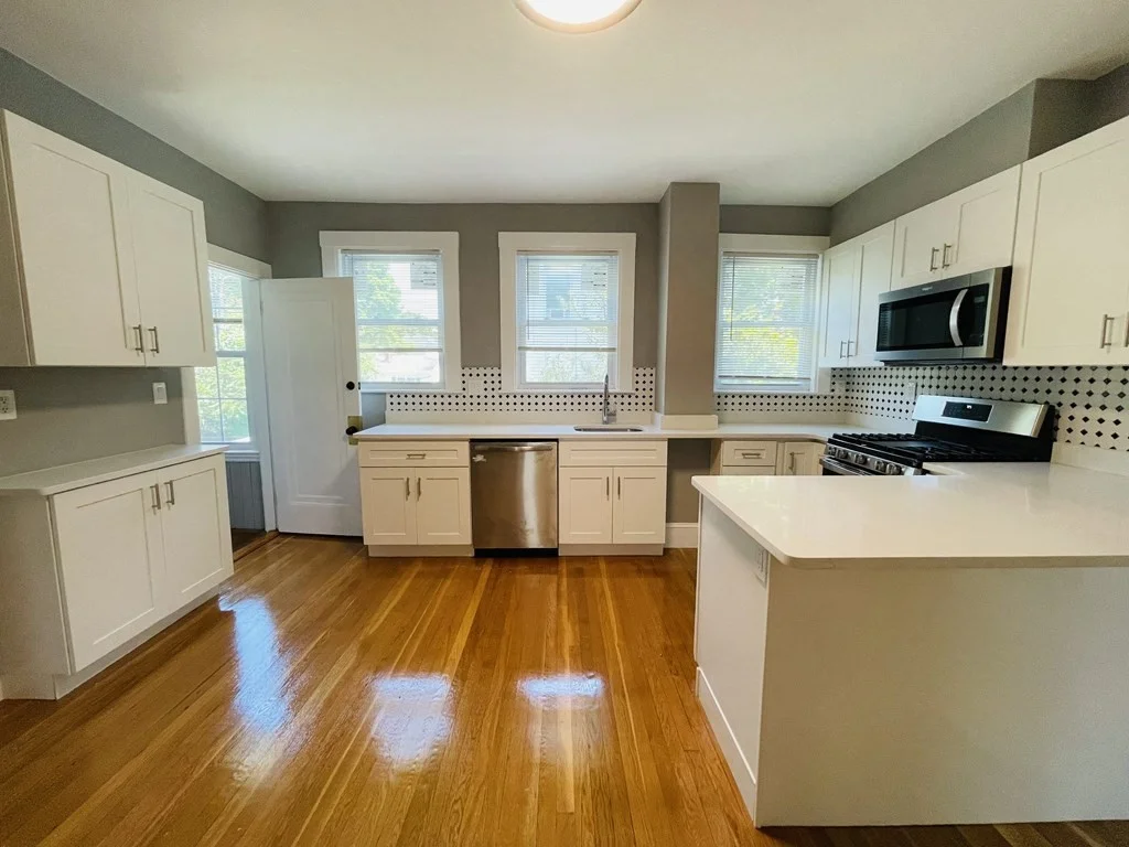 4 bed, 2 bath apartment for rent at 187 Fellsway W Unit 2, Medford — photo 6 of 28