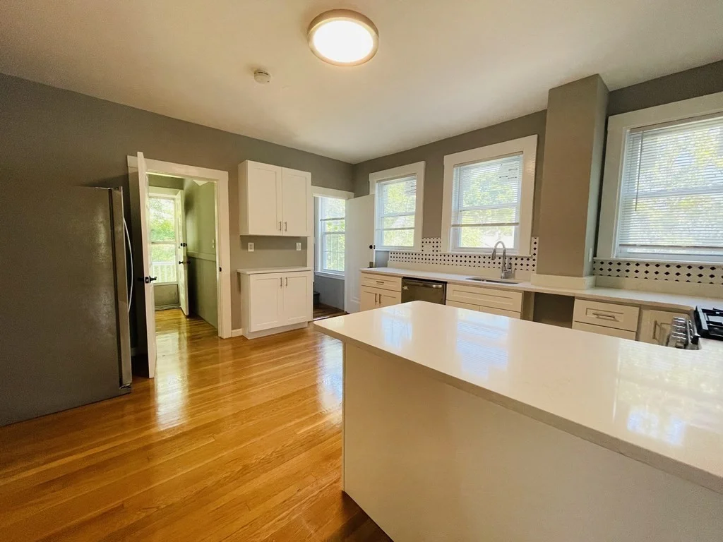 4 bed, 2 bath apartment for rent at 187 Fellsway W Unit 2, Medford — photo 5 of 28
