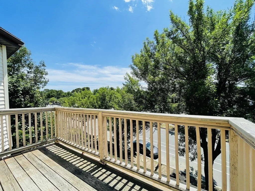 5 bed, 2 bath apartment for rent at 187 Fellsway W Unit 3, Medford — photo 16 of 28