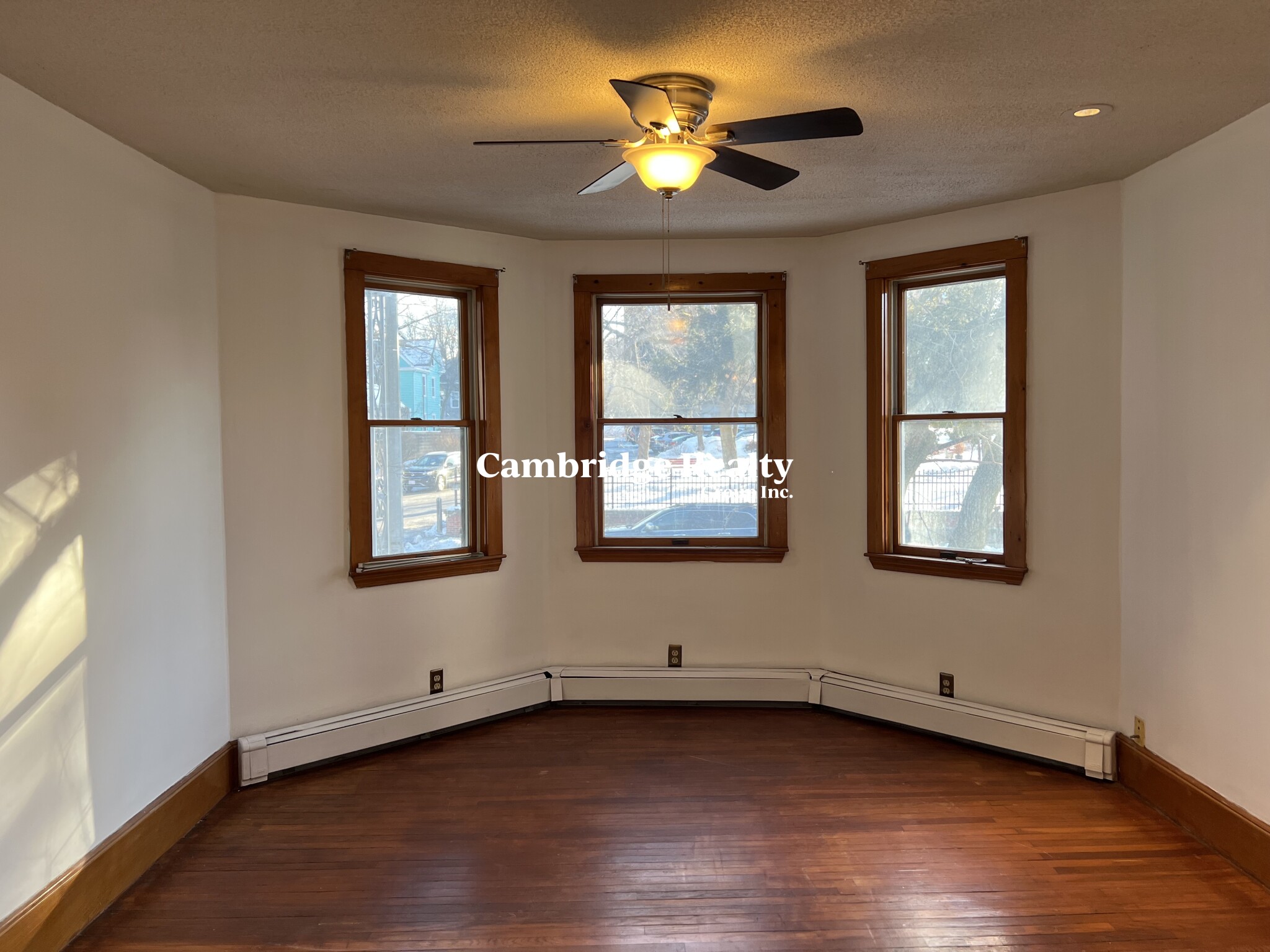 2 bed, 1 bath apartment for rent at 187 Highland Ave Unit 1T, Spring Hill — photo 3 of 12