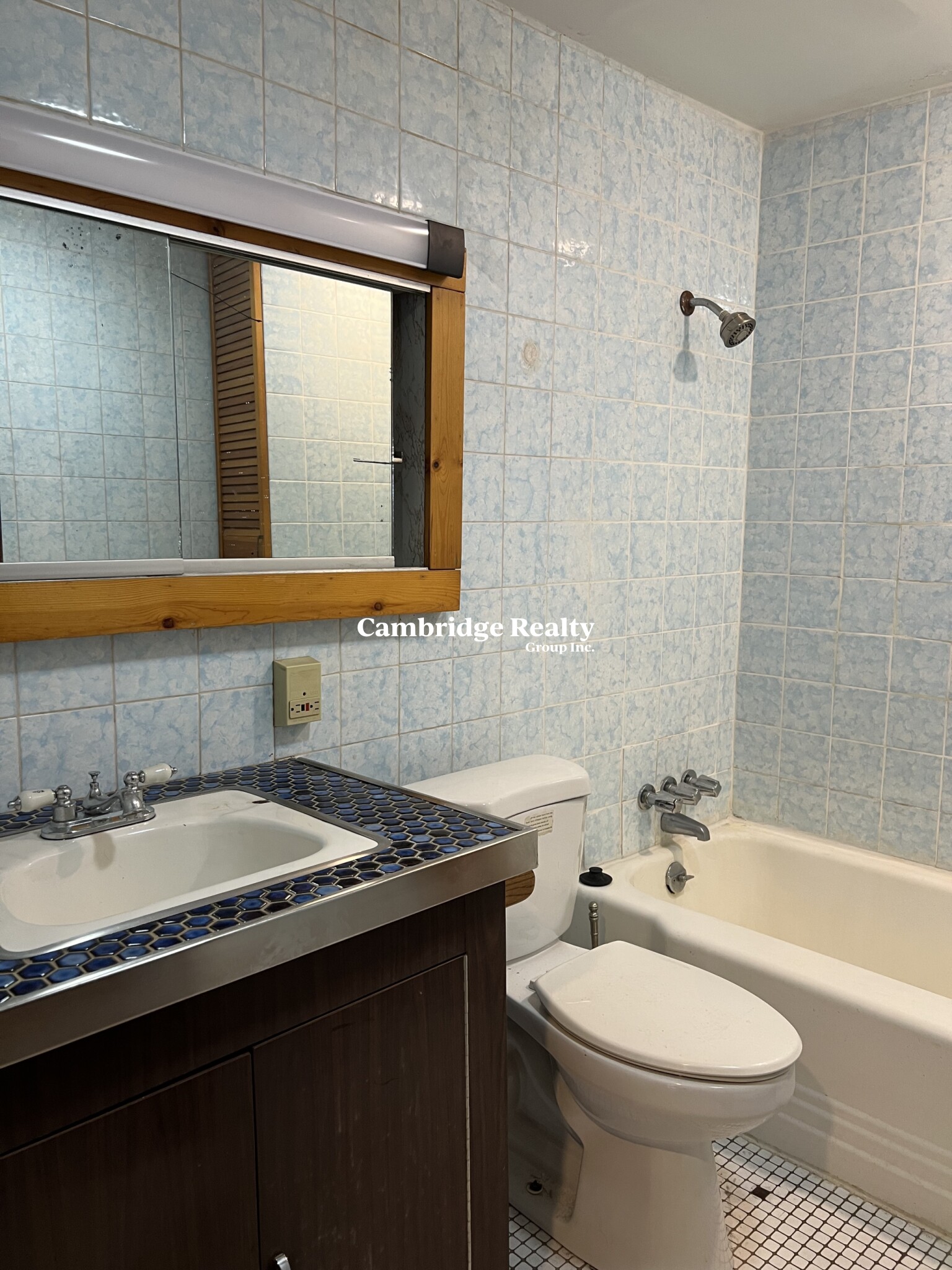 2 bed, 1 bath apartment for rent at 187 Highland Ave Unit 1T, Spring Hill — photo 10 of 12