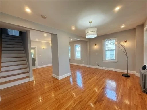 3 bed, 1 bath apartment for rent at 187 Liberty St Unit 187, Quincy — photo 3 of 15