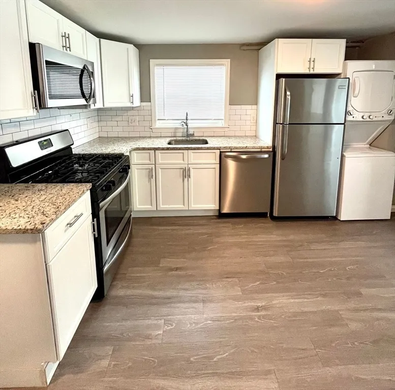 1 bed, 1 bath apartment for rent at 187 Maverick St Unit 1, East Boston — photo 1 of 4