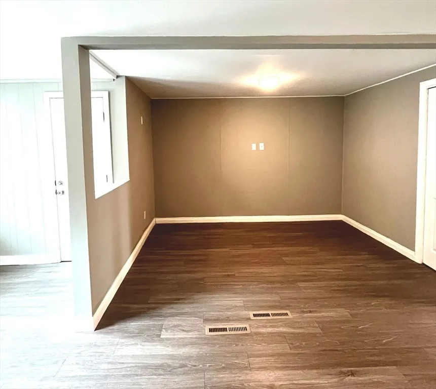 1 bed, 1 bath apartment for rent at 187 Maverick St Unit 1, East Boston — photo 2 of 4