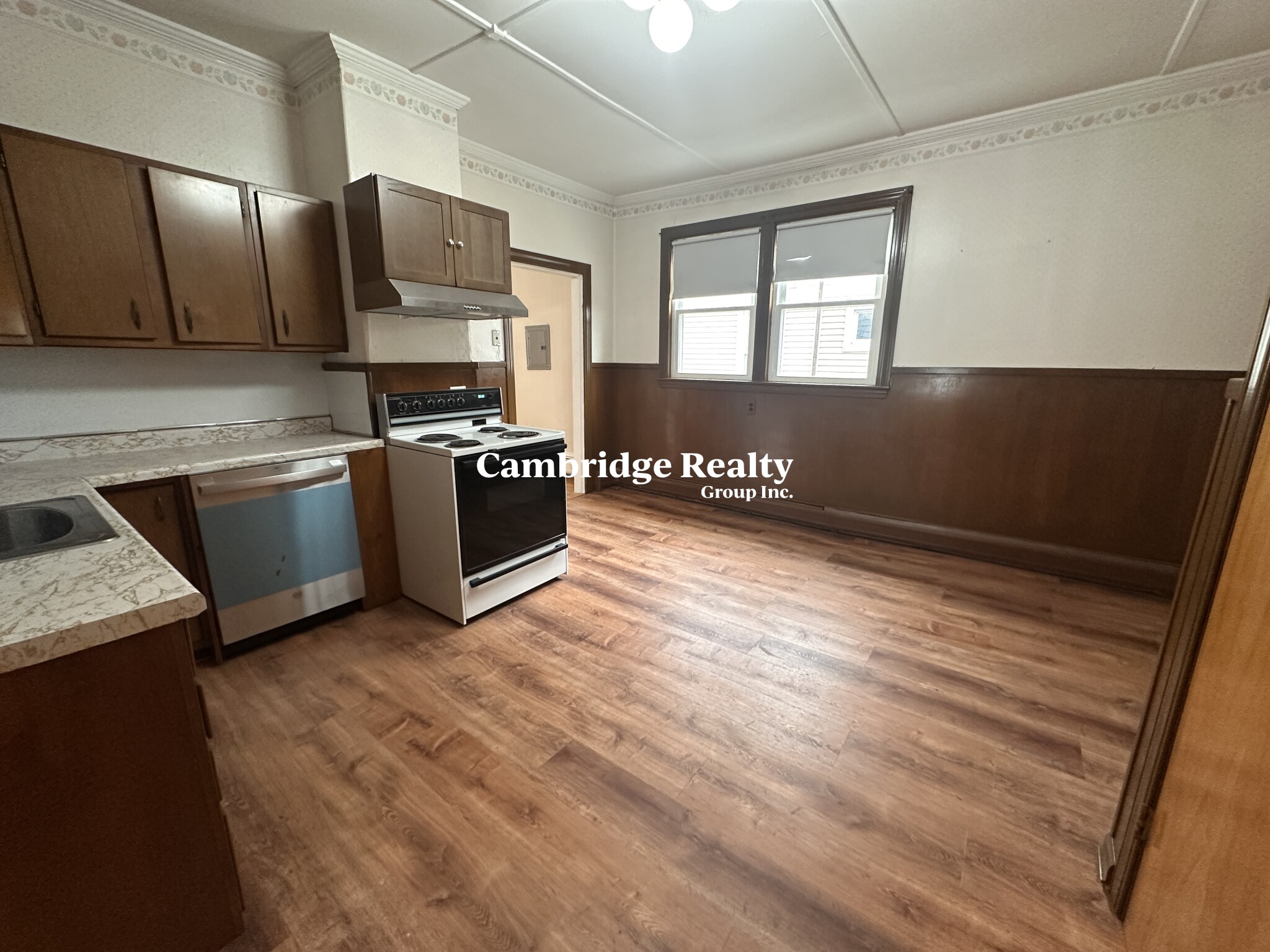 3 bed, 1 bath apartment for rent at 187 Nichols St Unit 2, Everett — photo 2 of 25