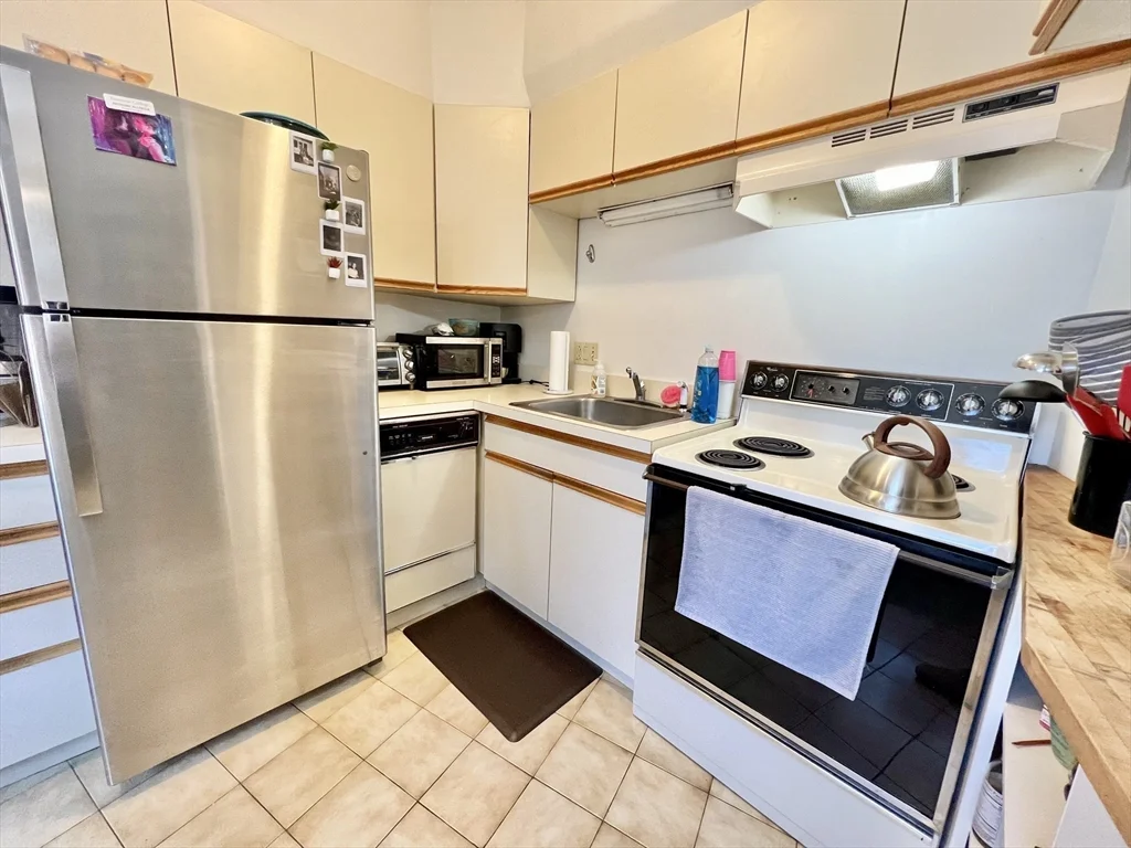 1 bed, 1 bath apartment for rent at 187 North St Unit 8, North End — photo 5 of 16