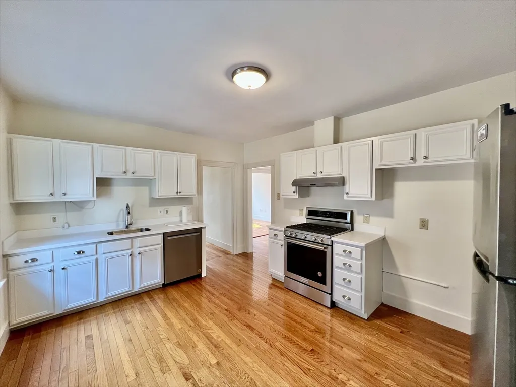3 bed, 1 bath apartment for rent at 187 Parsons St Unit 187, Brighton — photo 1 of 11
