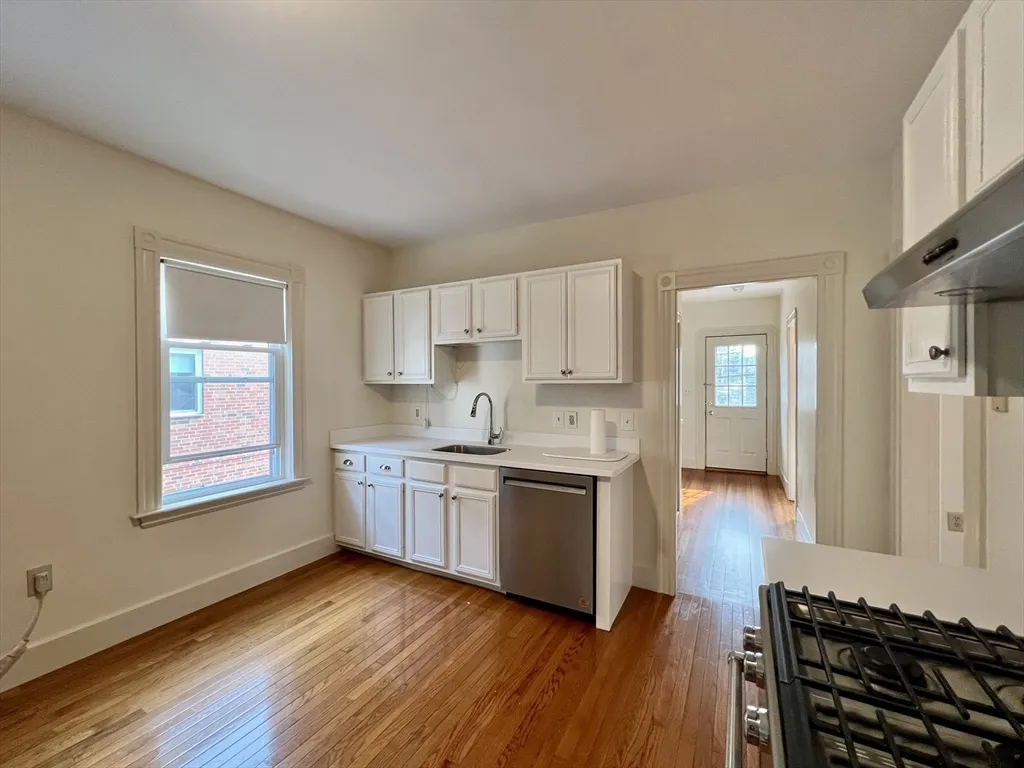 3 bed, 1 bath apartment for rent at 187 Parsons St Unit 187, Brighton — photo 2 of 11