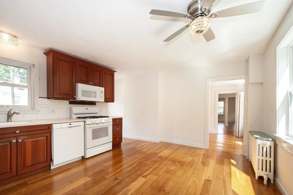 3 bed, 2 bath apartment for rent at 187 S Main St Unit 1, Cohasset — photo 11 of 42