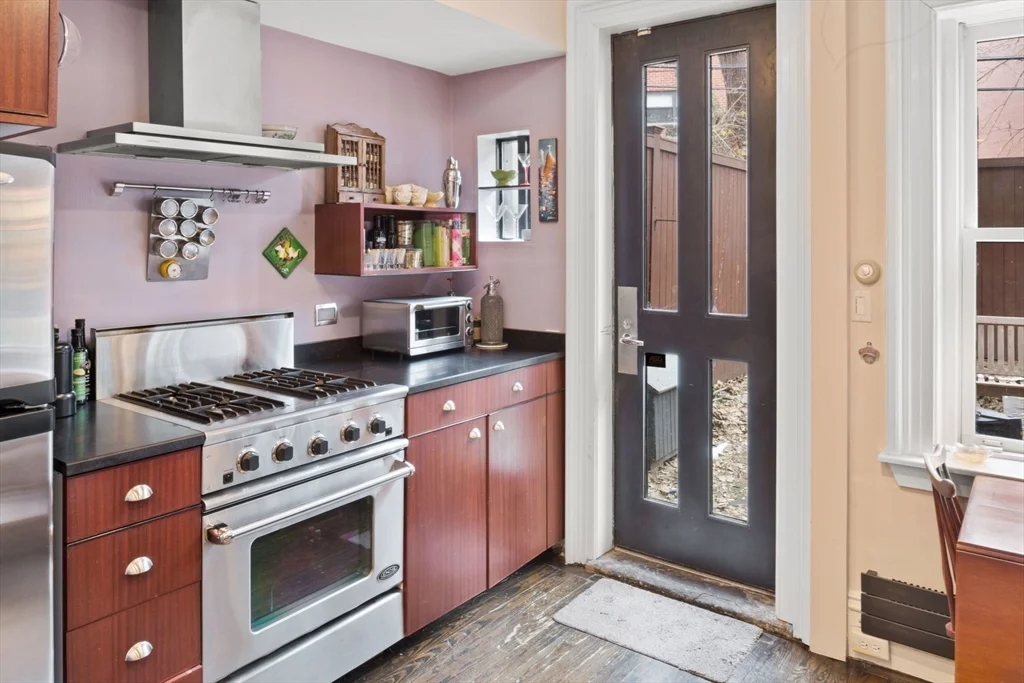 1 bed, 1 bath apartment for rent at 187 Warren Ave Unit 1, South End — photo 6 of 17