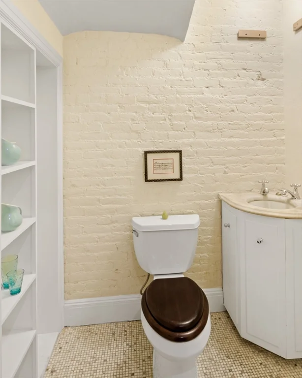1 bed, 1 bath apartment for rent at 187 Warren Ave Unit 1, South End — photo 5 of 17