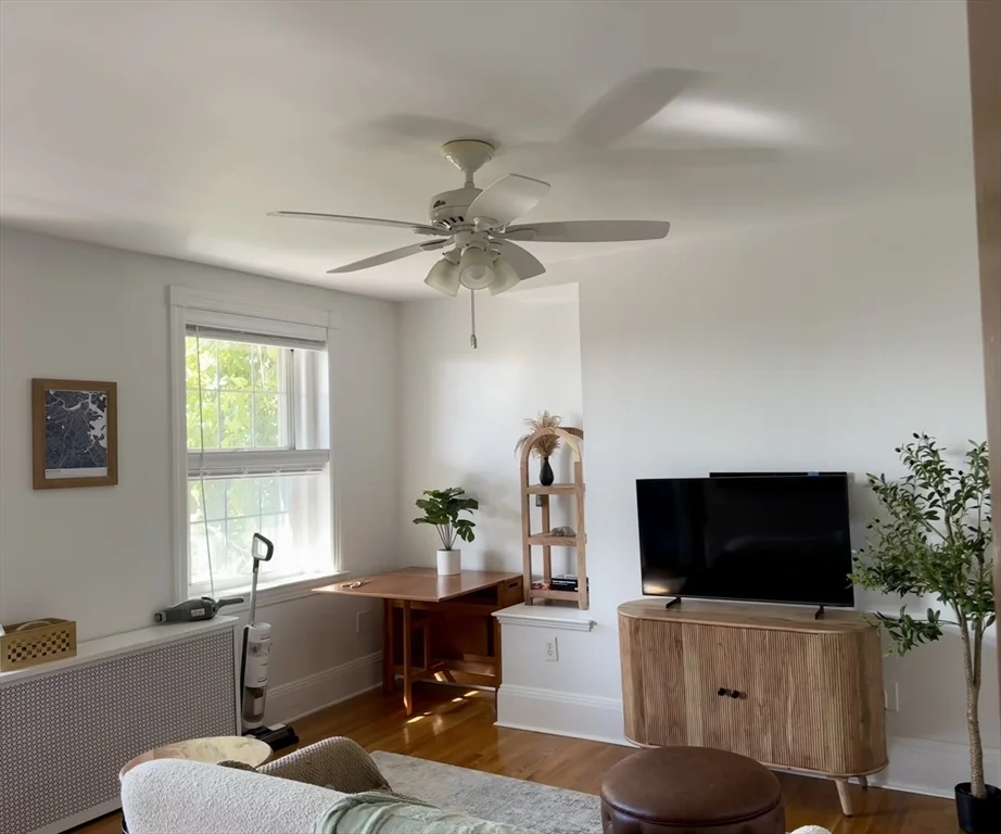1 bed, 1 bath apartment for rent at 187 Webster St Unit Unit 1, East Boston