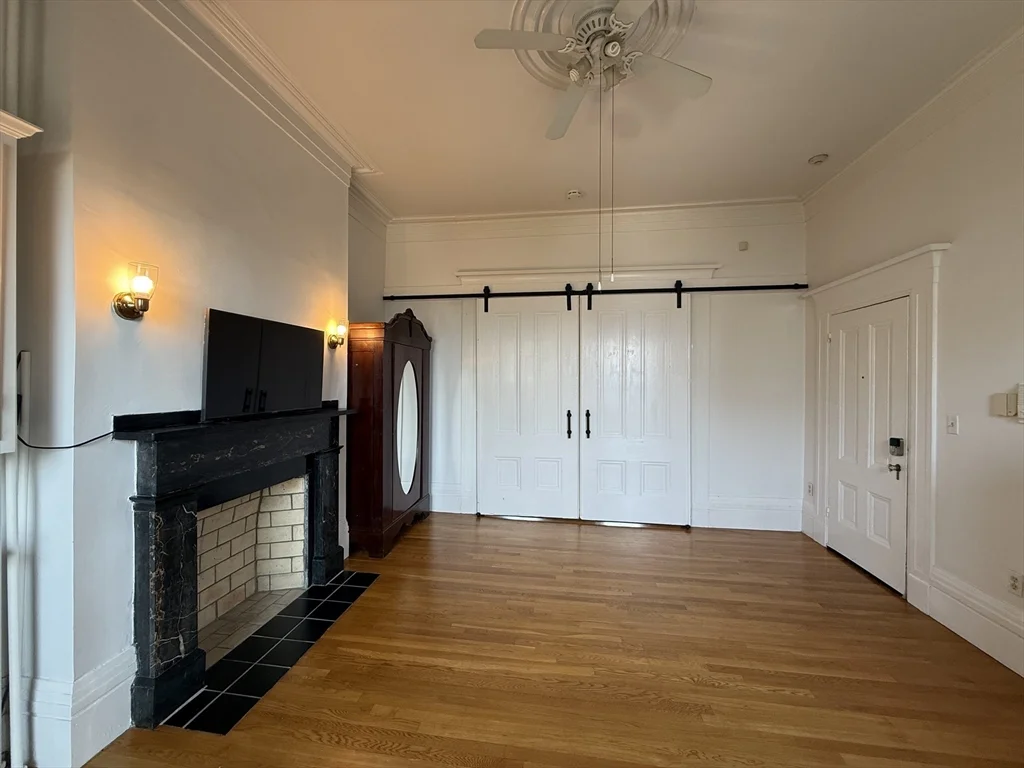 1 bed, 1 bath apartment for rent at 187 Webster Unit 2, East Boston — photo 1 of 20