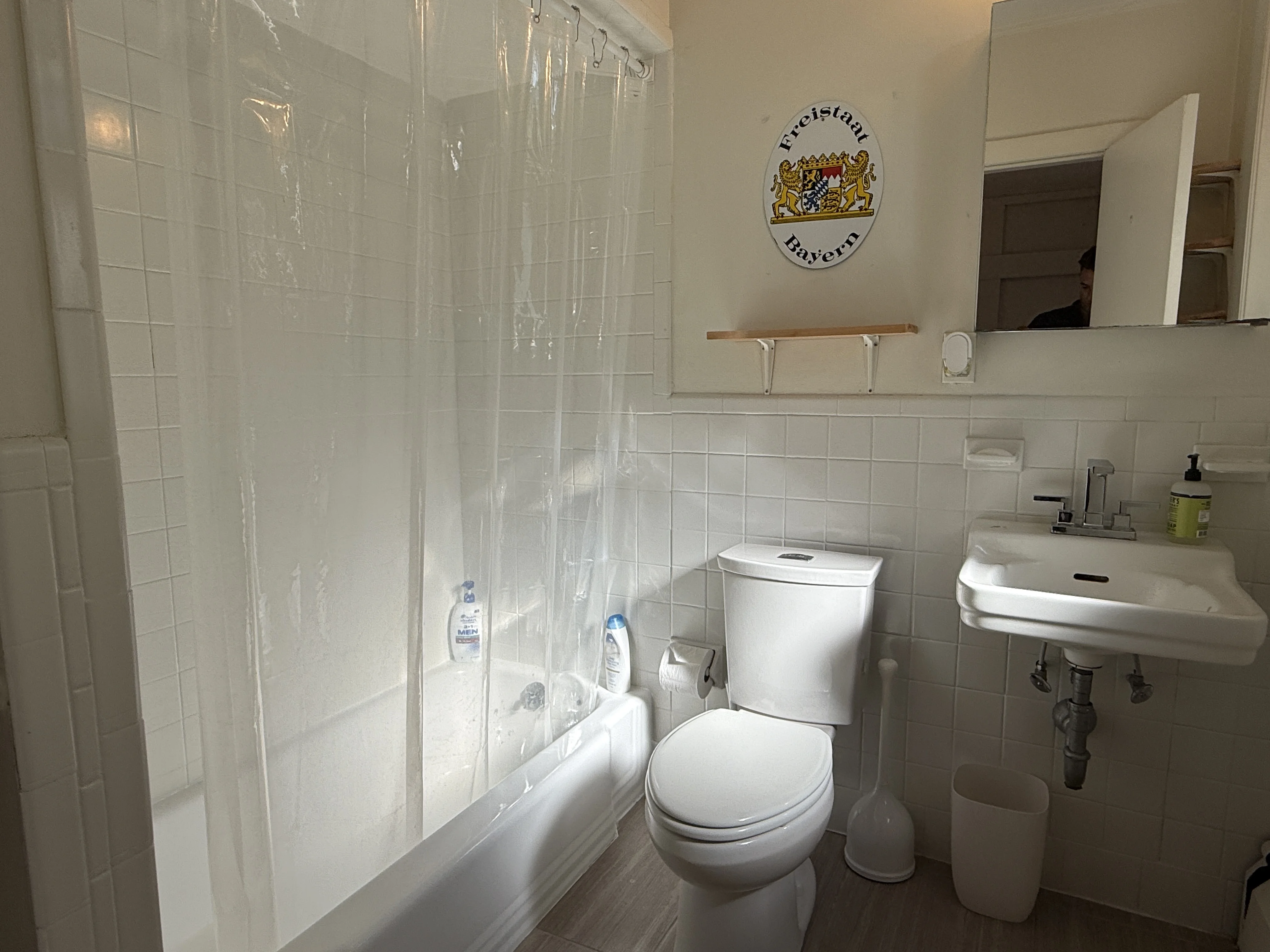 1 bed, 1 bath apartment for rent at 1871 Beacon St Unit 5, Brookline — photo 9 of 10