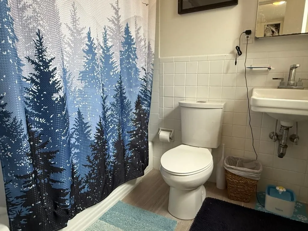 1 bed, 1 bath apartment for rent at 1871 Beacon St Unit 5, Brookline — photo 4 of 9