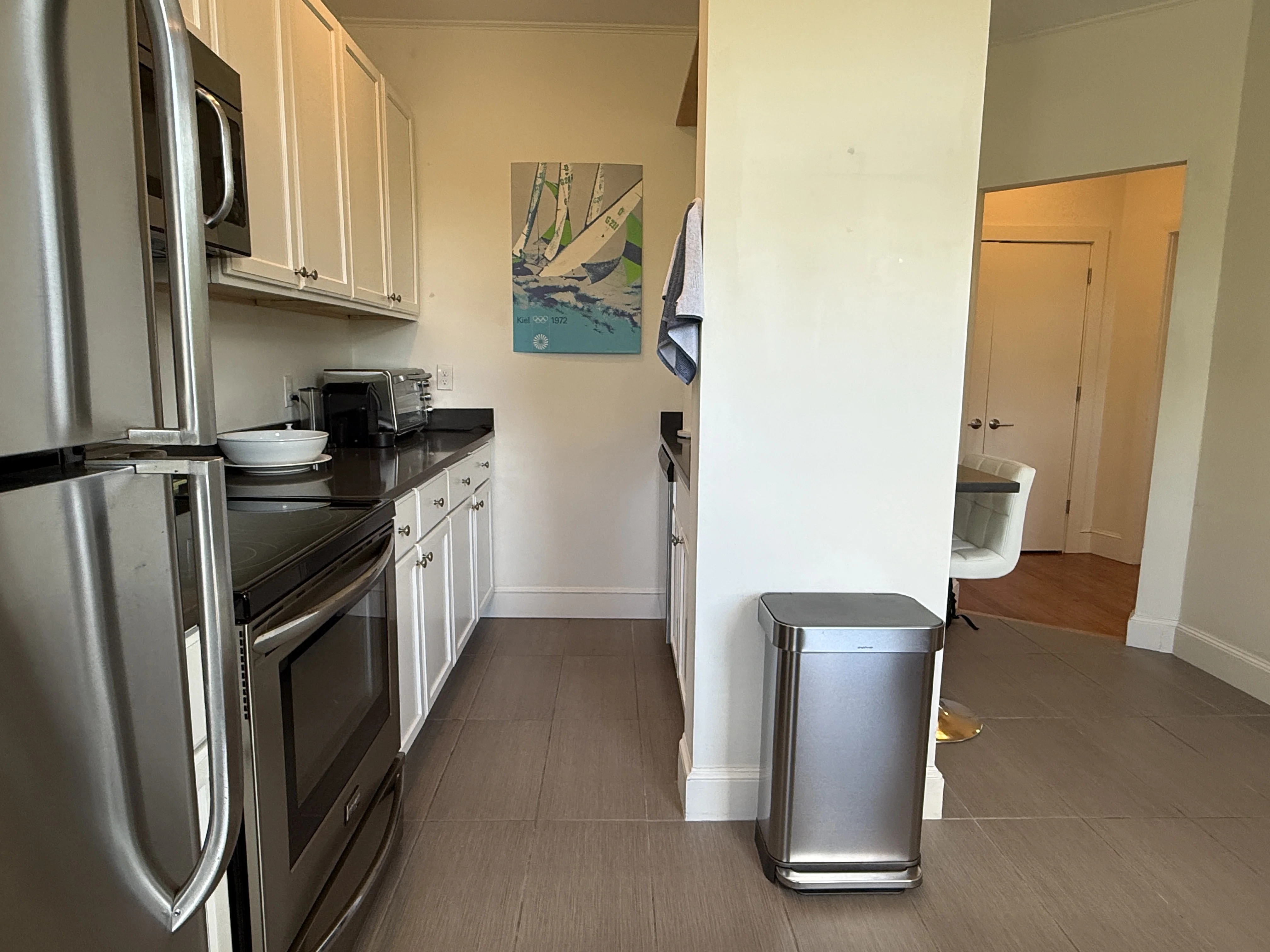1 bed, 1 bath apartment for rent at 1871 Beacon St Unit 5, Brookline — photo 2 of 10