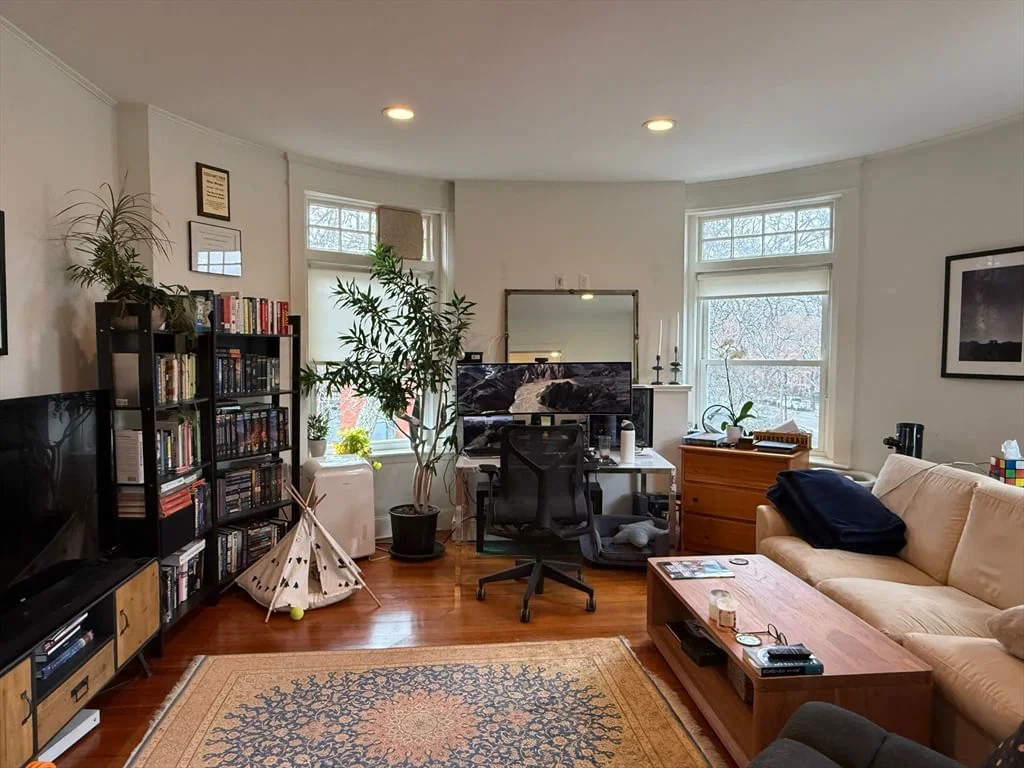 1 bed, 1 bath apartment for rent at 1871 Beacon St Unit 5, Brookline — photo 2 of 9