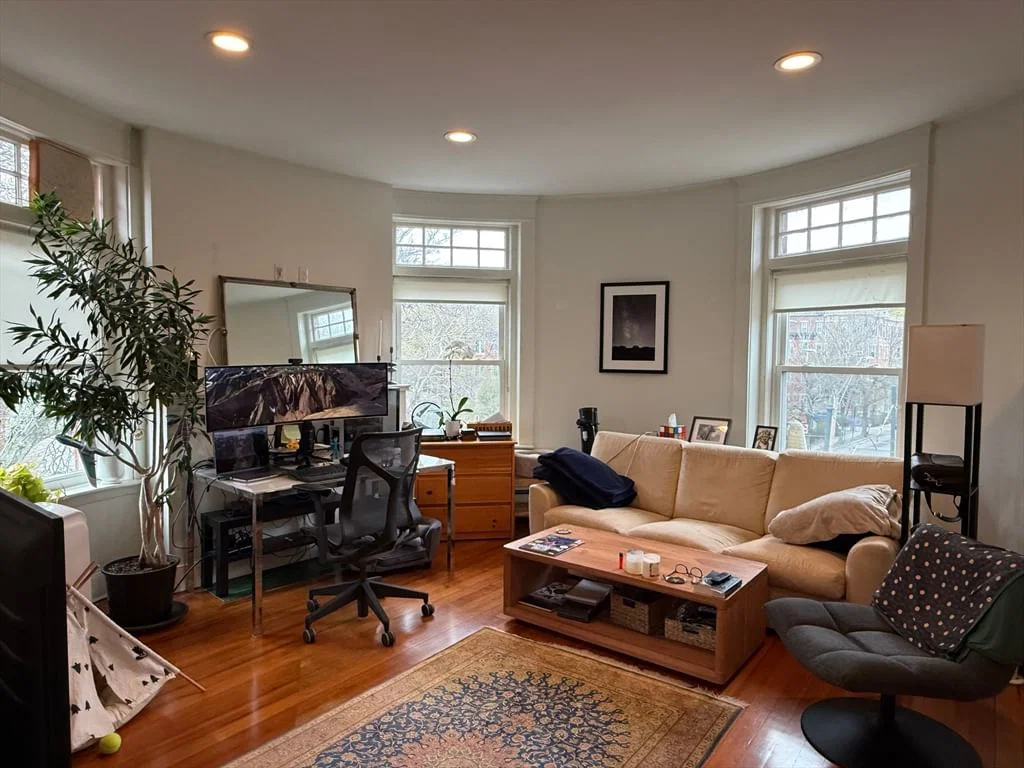 1 bed, 1 bath apartment for rent at 1871 Beacon St Unit 5, Brookline — photo 3 of 9