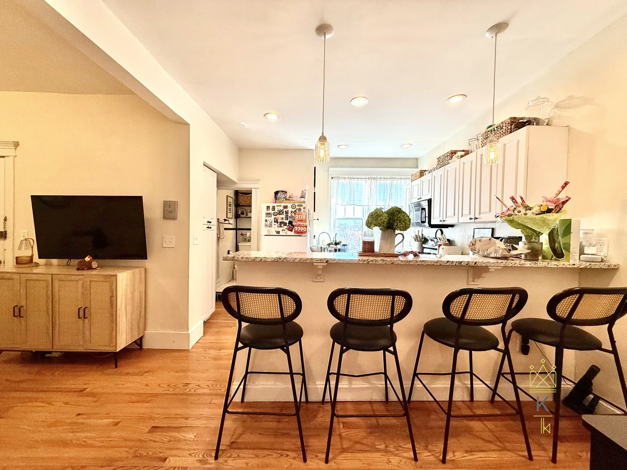 2 bed, 1 bath apartment for rent at 1872 Commonwealth Ave Unit 14, Brighton
