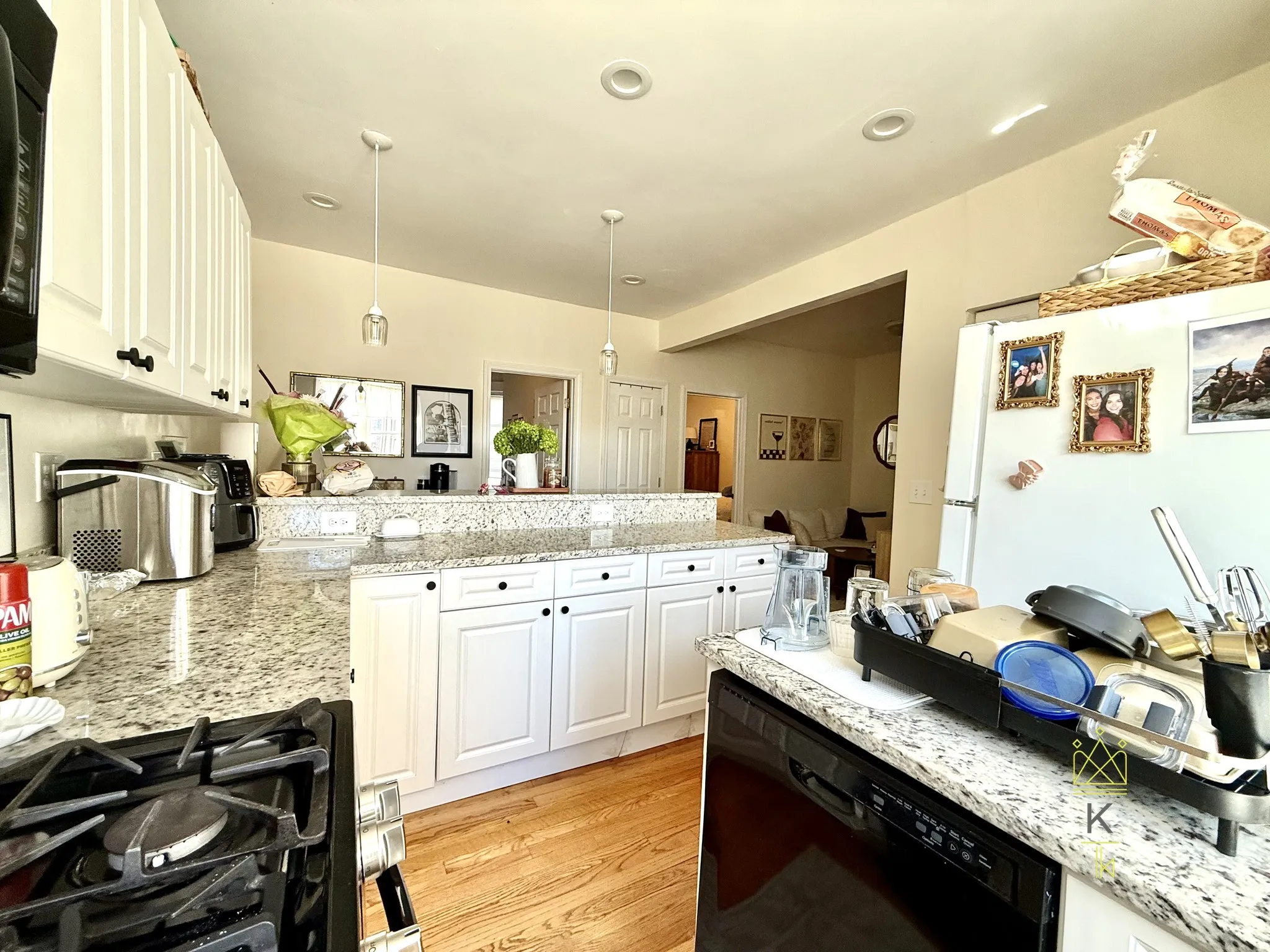 2 bed, 1 bath apartment for rent at 1872 Commonwealth Ave Unit 14, Brighton — photo 3 of 7