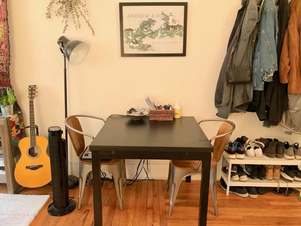 1 bed, 1 bath apartment for rent at 1872 Commonwealth Ave Unit 6, Brighton — photo 4 of 18