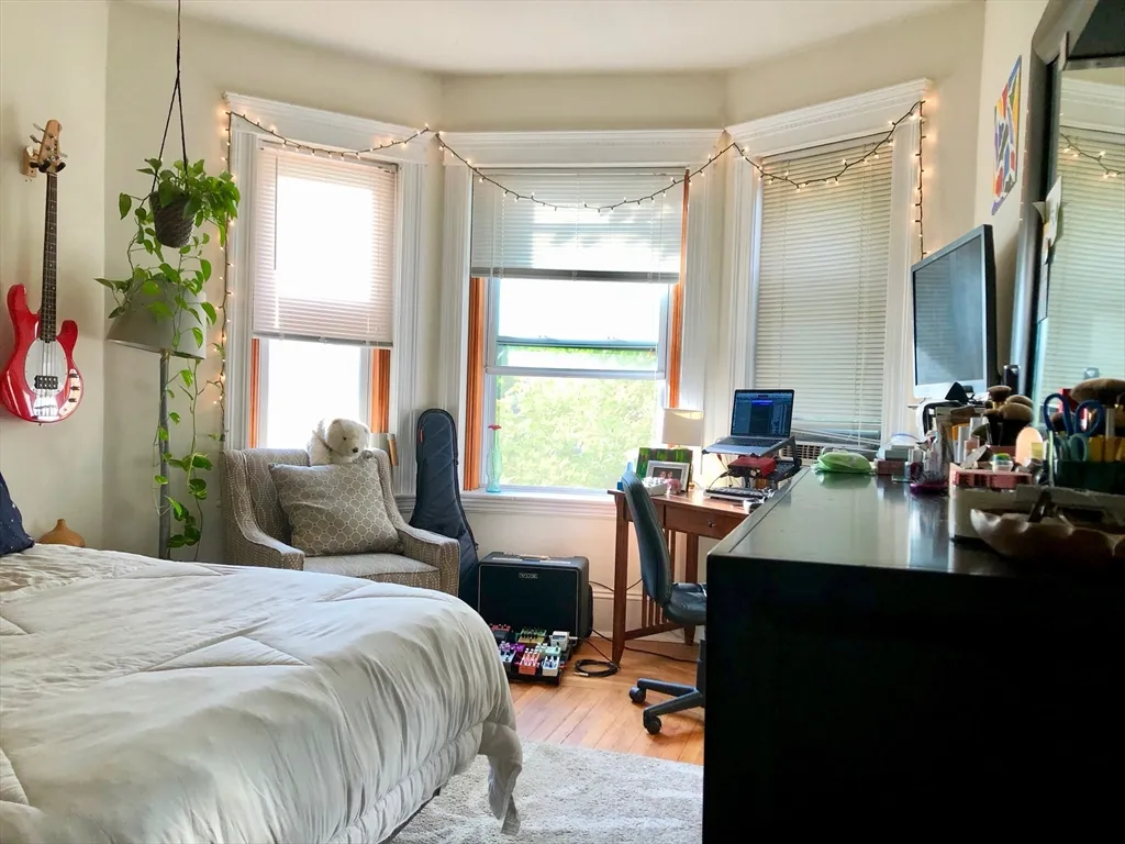 1 bed, 1 bath apartment for rent at 1872 Commonwealth Ave Unit 6, Brighton — photo 7 of 18