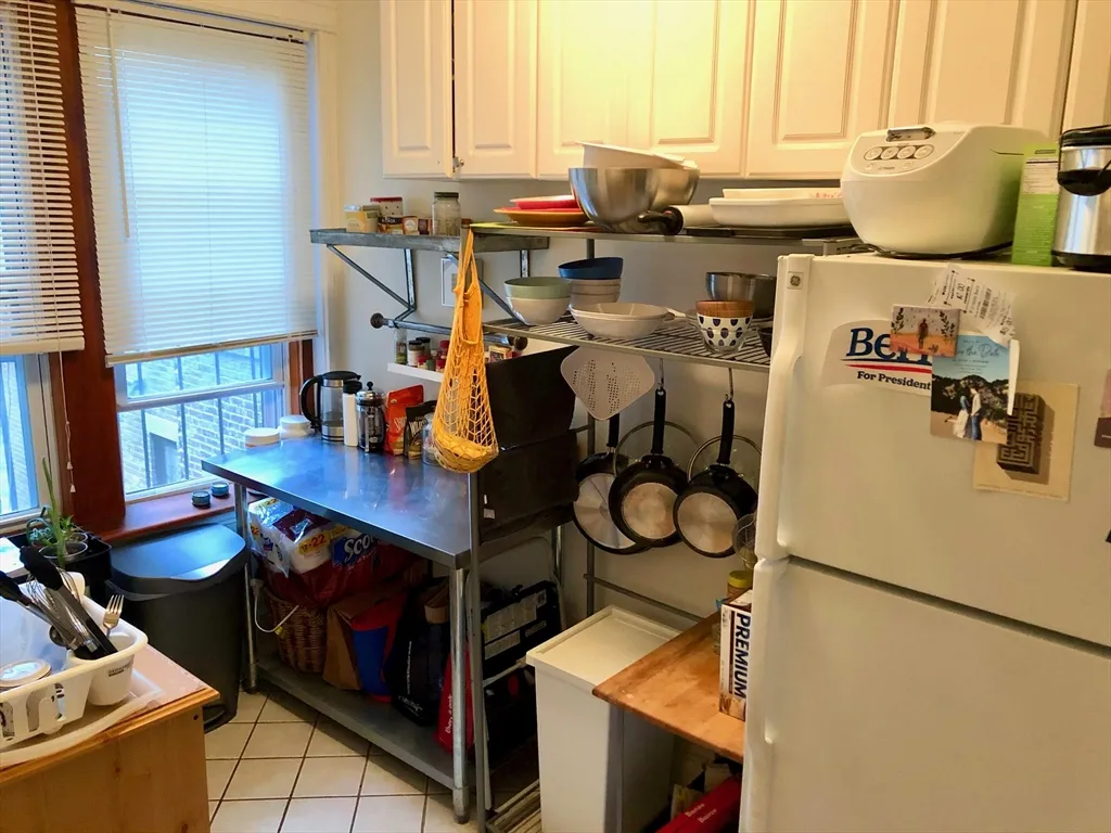 1 bed, 1 bath apartment for rent at 1872 Commonwealth Ave Unit 6, Brighton — photo 11 of 18