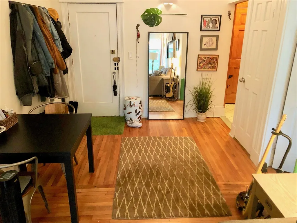 1 bed, 1 bath apartment for rent at 1872 Commonwealth Ave Unit 6, Brighton — photo 5 of 18