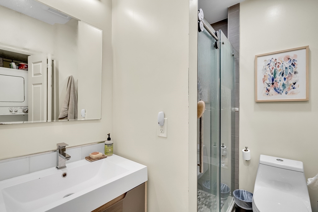 2 bed, 1 bath apartment for rent at 1874 Beacon St Unit 3, Brookline — photo 12 of 16