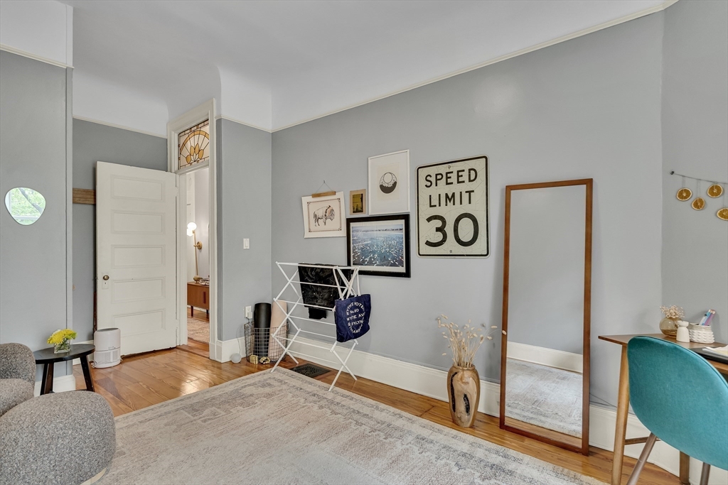 2 bed, 1 bath apartment for rent at 1874 Beacon St Unit 3, Brookline — photo 9 of 16