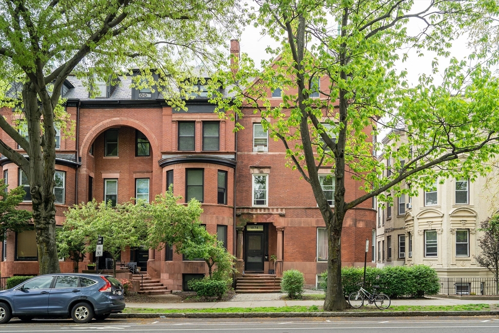 2 bed, 1 bath apartment for rent at 1874 Beacon St Unit 3, Brookline — photo 15 of 16