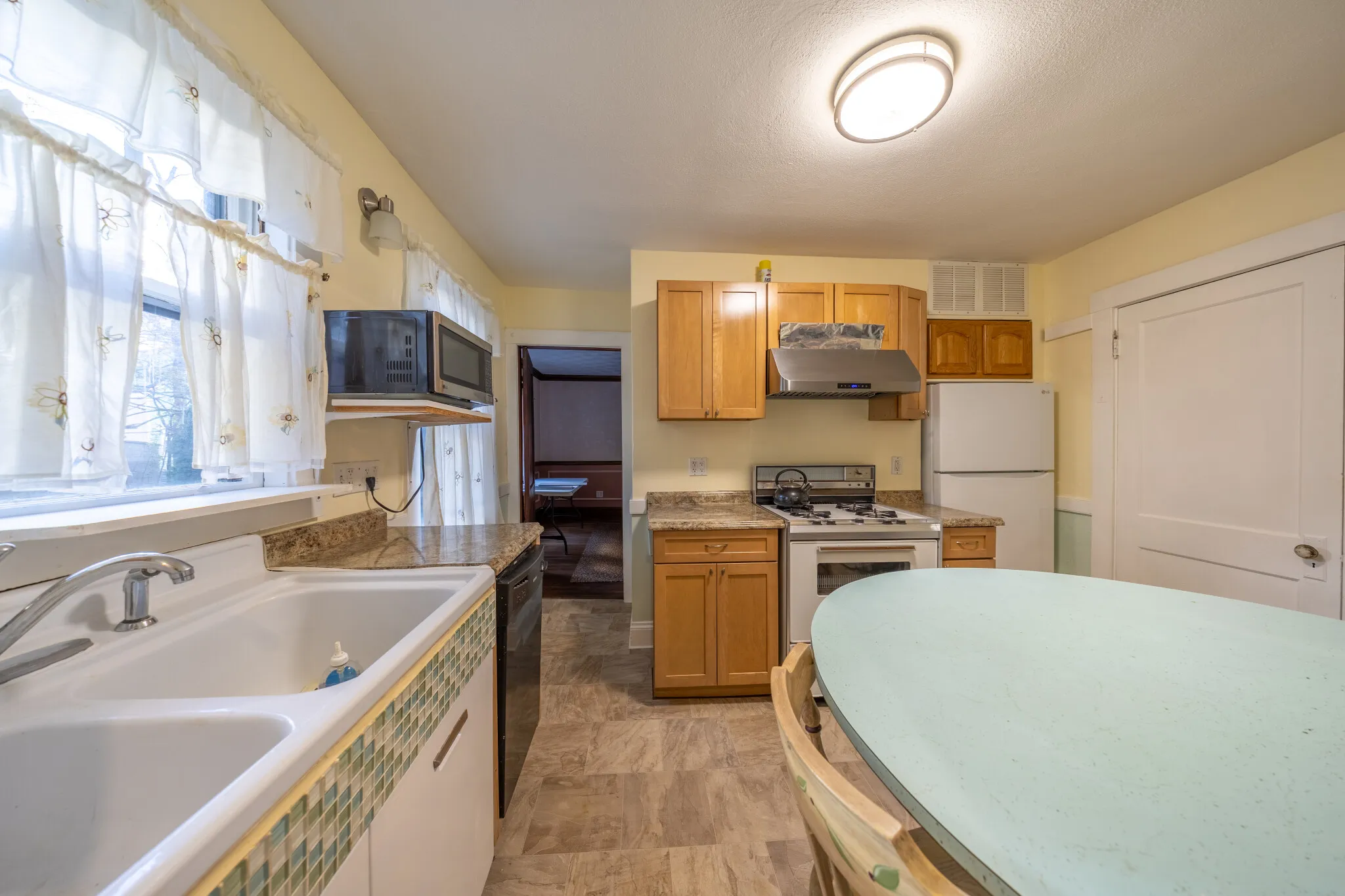 3 bed, 1 bath apartment for rent at 1876 Washington St Unit 1, Auburndale — photo 6 of 23
