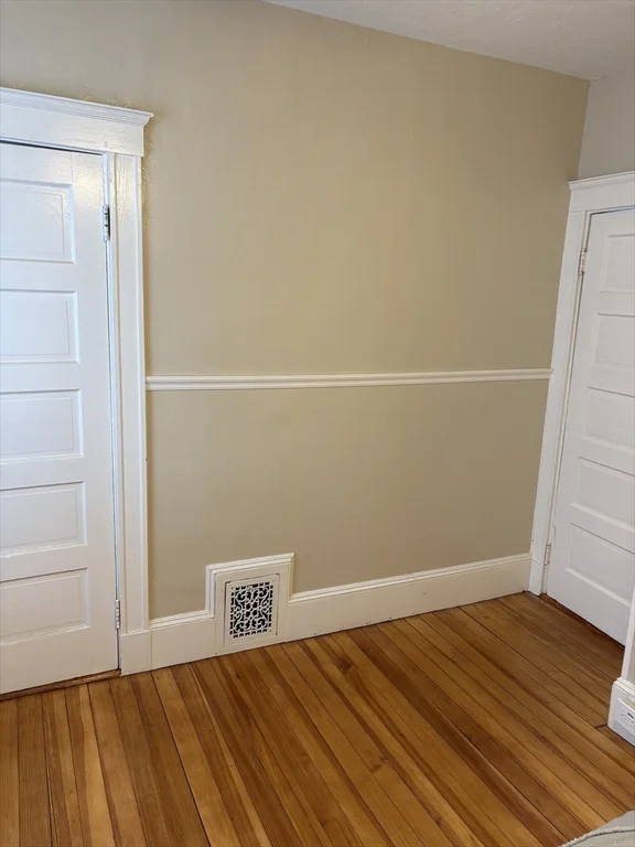 2 bed, 1 bath apartment for rent at 1877 Hyde Park Ave Unit 2, Hyde Park — photo 12 of 19
