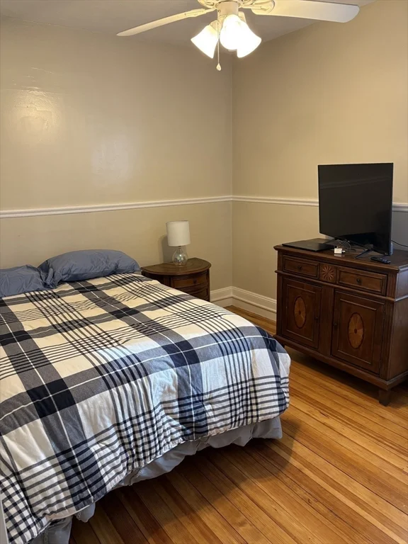 2 bed, 1 bath apartment for rent at 1877 Hyde Park Ave Unit 2, Hyde Park — photo 9 of 19