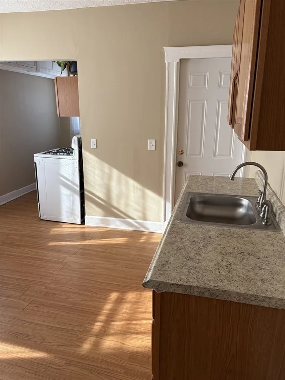 2 bed, 1 bath apartment for rent at 1877 Hyde Park Ave Unit 2, Hyde Park — photo 15 of 19