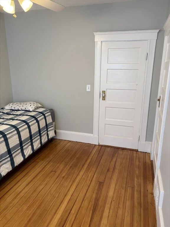 2 bed, 1 bath apartment for rent at 1877 Hyde Park Ave Unit 2, Hyde Park — photo 10 of 19