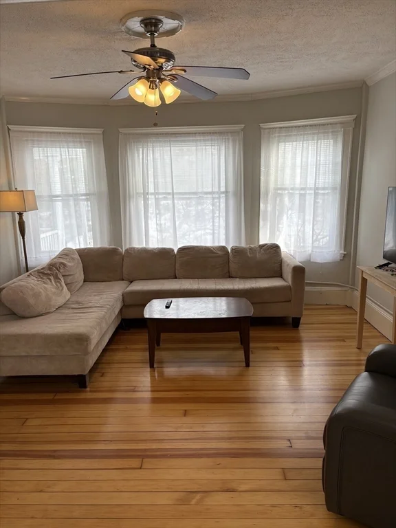 2 bed, 1 bath apartment for rent at 1877 Hyde Park Ave Unit 2, Hyde Park — photo 3 of 19