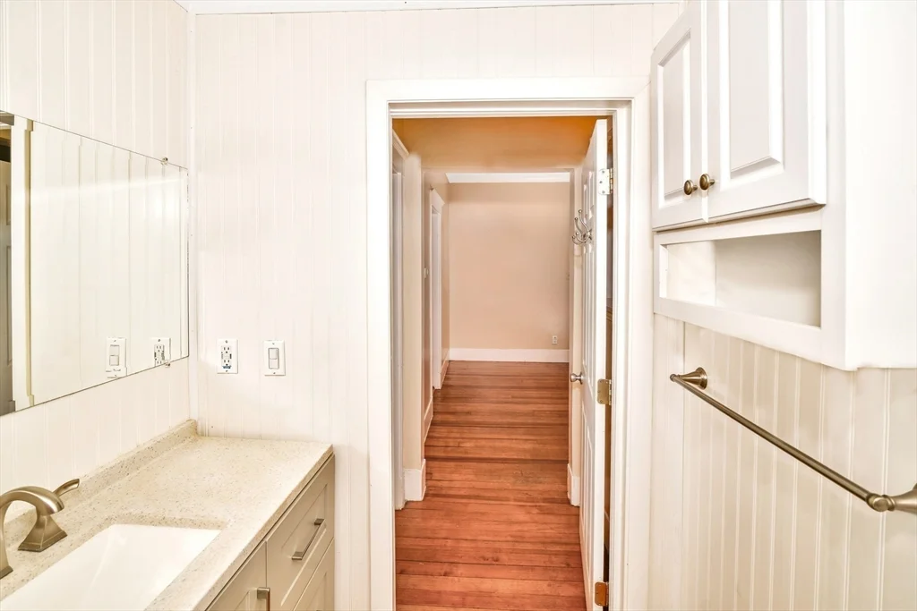 2 bed, 1 bath apartment for rent at 1877 Hyde Park Ave Unit 3, Hyde Park — photo 22 of 33