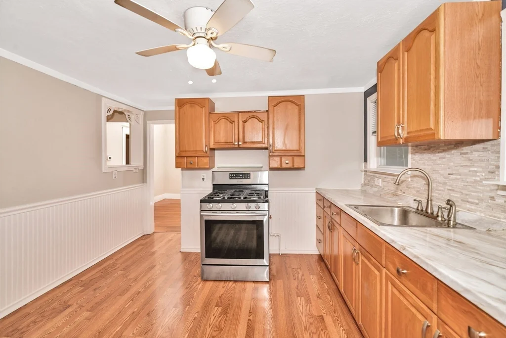 2 bed, 1 bath apartment for rent at 1877 Hyde Park Ave Unit 3, Hyde Park — photo 23 of 33