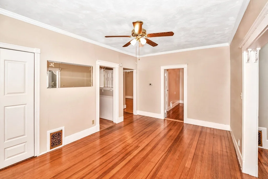 2 bed, 1 bath apartment for rent at 1877 Hyde Park Ave Unit 3, Hyde Park — photo 8 of 33