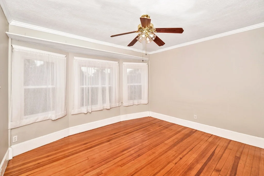 2 bed, 1 bath apartment for rent at 1877 Hyde Park Ave Unit 3, Hyde Park — photo 3 of 33