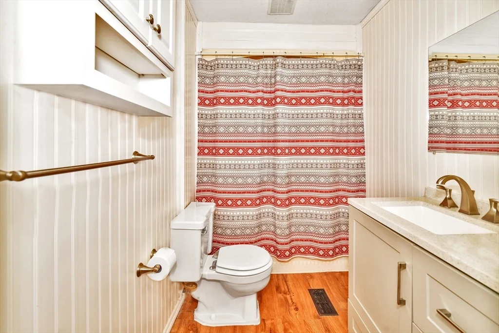 2 bed, 1 bath apartment for rent at 1877 Hyde Park Ave Unit 3, Hyde Park — photo 32 of 33