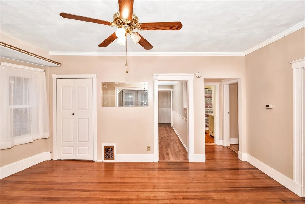 2 bed, 1 bath apartment for rent at 1877 Hyde Park Ave Unit 3, Hyde Park — photo 9 of 33