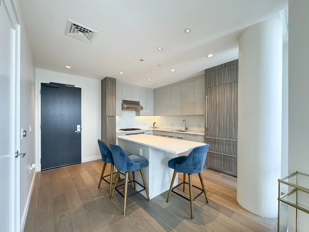 1 bed, 1 bath apartment for rent at 188 Brookline Ave Unit 20C, Fenway — photo 3 of 42