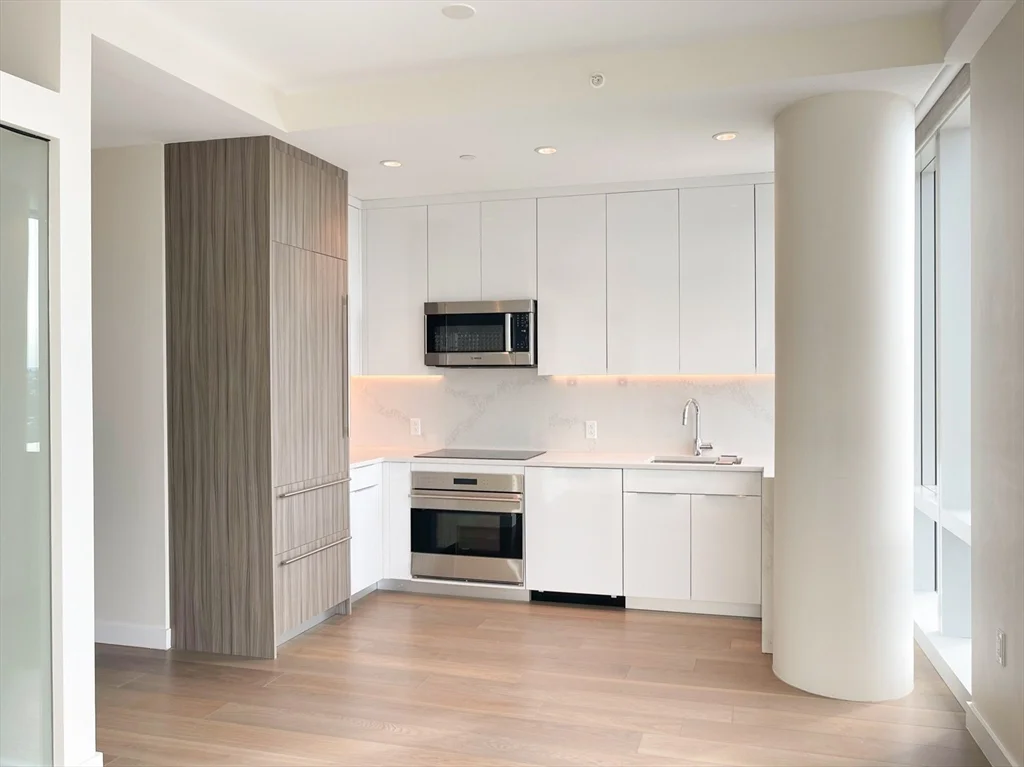 1 bed, 1 bath apartment for rent at 188 Brookline Ave Unit 20G, Fenway — photo 8 of 39