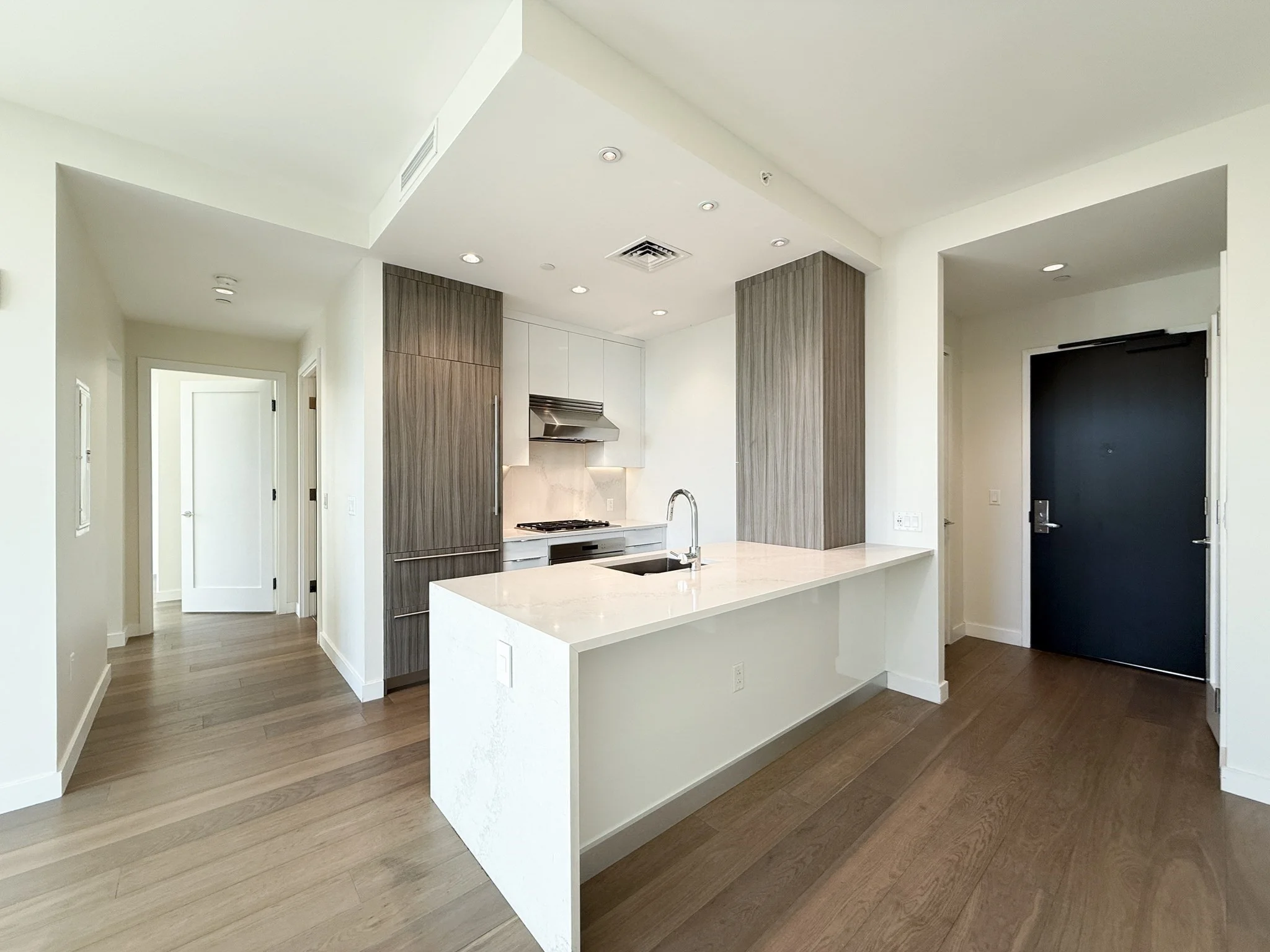 1 bed, 1 bath apartment for rent at 188 Brookline Ave Unit 20I, Fenway — photo 3 of 41