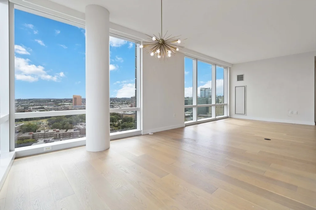 2 bed, 2 bath apartment for rent at 188 Brookline Ave Unit 20L, Fenway — photo 4 of 11