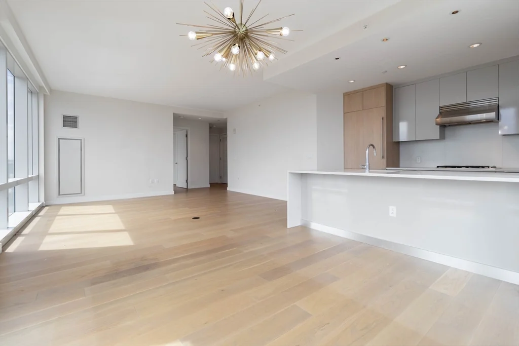 2 bed, 2 bath apartment for rent at 188 Brookline Ave Unit 20L, Fenway — photo 3 of 11