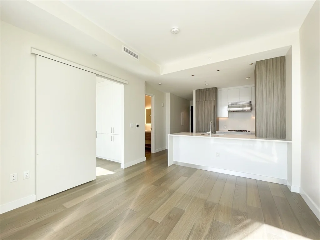 1 bed, 1 bath apartment for rent at 188 Brookline Ave Unit 21F, Fenway — photo 14 of 42