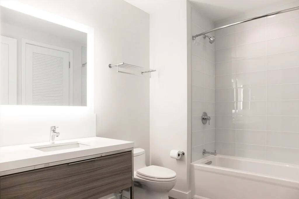 2 bed, 2 bath apartment for rent at 188 Brookline Ave Unit 24B, Fenway — photo 14 of 27